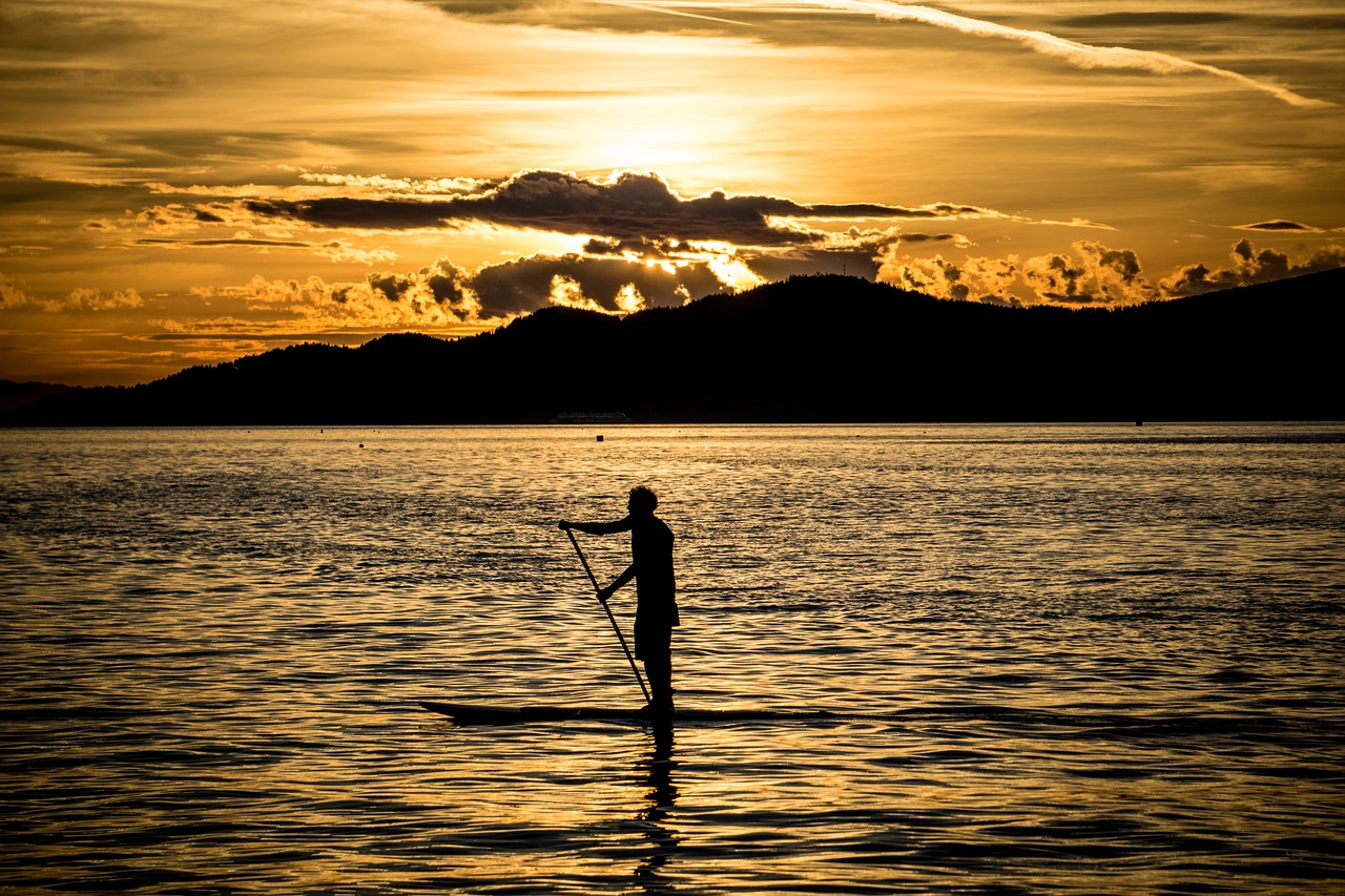 SUP- Stand up paddling
