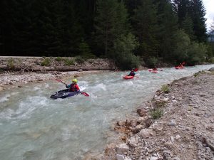 Kajakfahren bei der Jugend-Wildwasser-Woche 2019